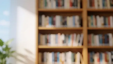 Des étagères en bois chargées de livres s'étendent sur plusieurs niveaux au sein d'une bibliothèque universitaire, créant un fond texturé et chaleureux.
