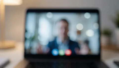 Fond abstrait aux lumières bokeh douces, idéal comme arrière-plan neutre et professionnel pour des présentations ou des réunions en ligne.